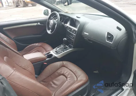 2011 Audi A5 2.0T Premium из США, поврежденный, VIN WAULFAFH2BN020509